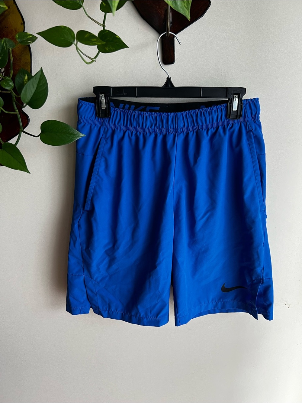 NIKE Dri-Fit Men’s Cobalt Blue Athletic Shorts 
• Size Small
